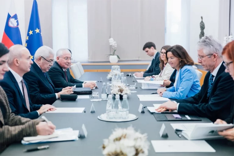 6pGagn0z7jyXcz07OP7lX1FgTSbhV3eKeMooxo36_825