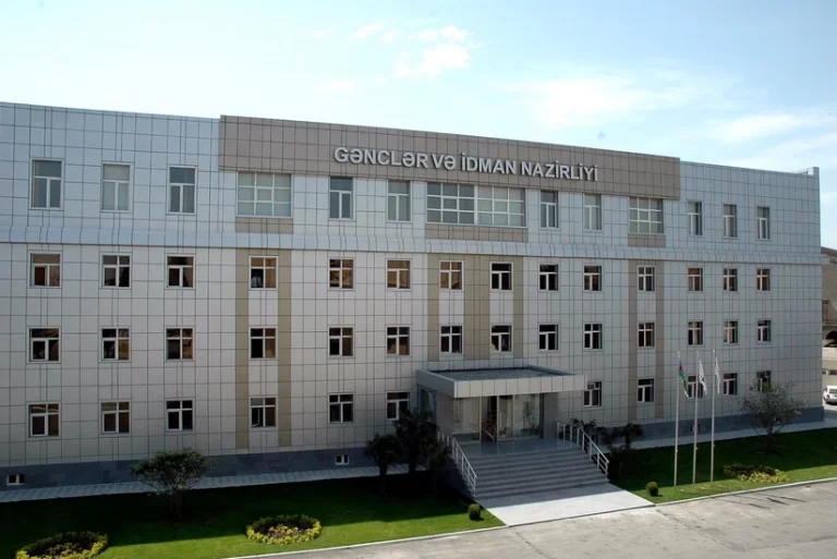 7smhBqPWwvMBlo2HgmxUh8OMrvsoTVdszDqBtBHc_825 (1)