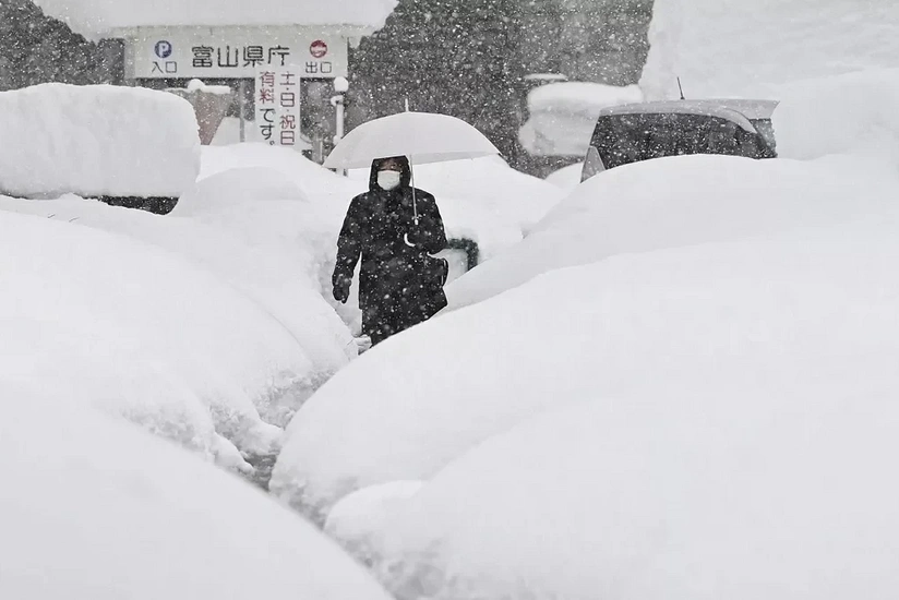 9CLcIYFLWPKvPWoU4BtzEauyYZUTDFR20sWWYS1c_825