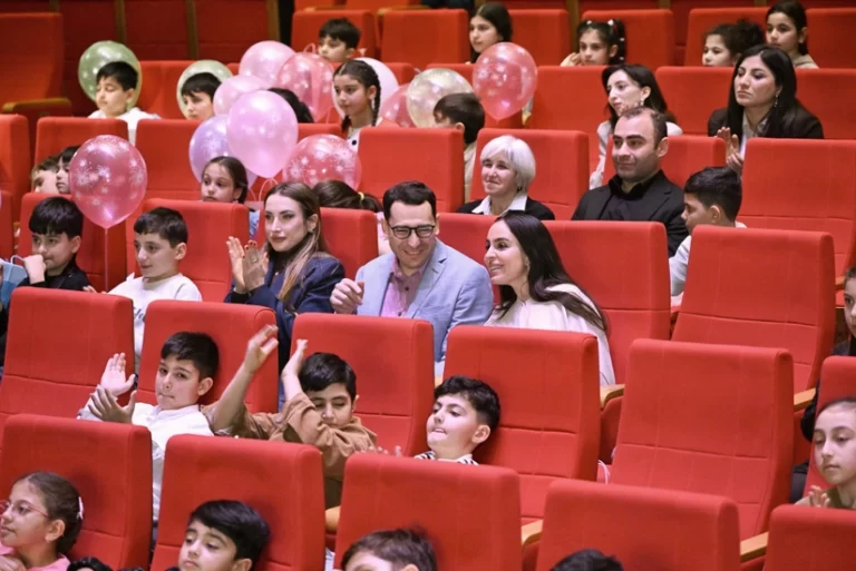 AiLVdg7laJRs2ChTngjahx9kiPaxrLiMwIAspXJU_825