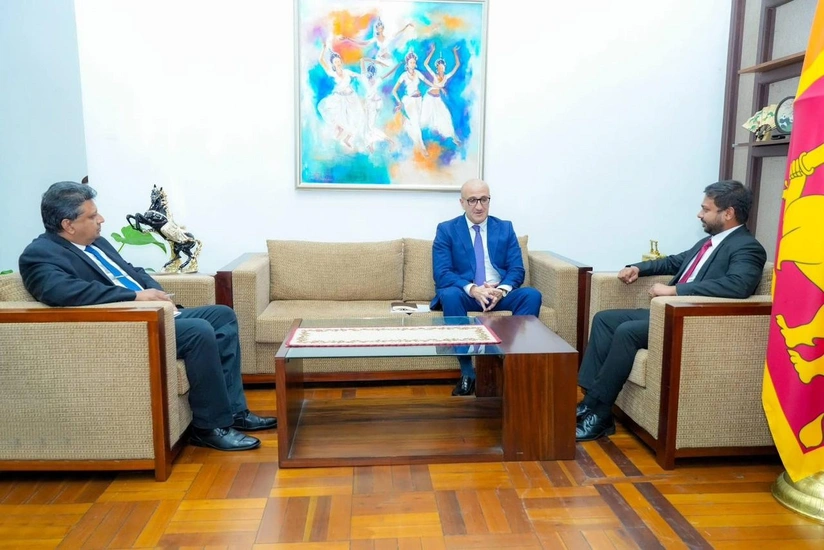 ArmJ3ZdqcgbdPtlSatcweS0ClGohwaSzuwVLQXI3_825