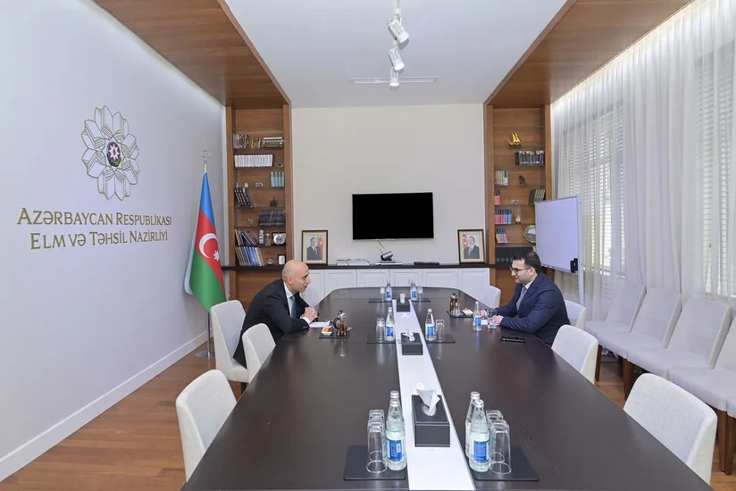 EwwXSVCLIyof56tBTvULlBwrhZhuch0CZu2a9R6V_825