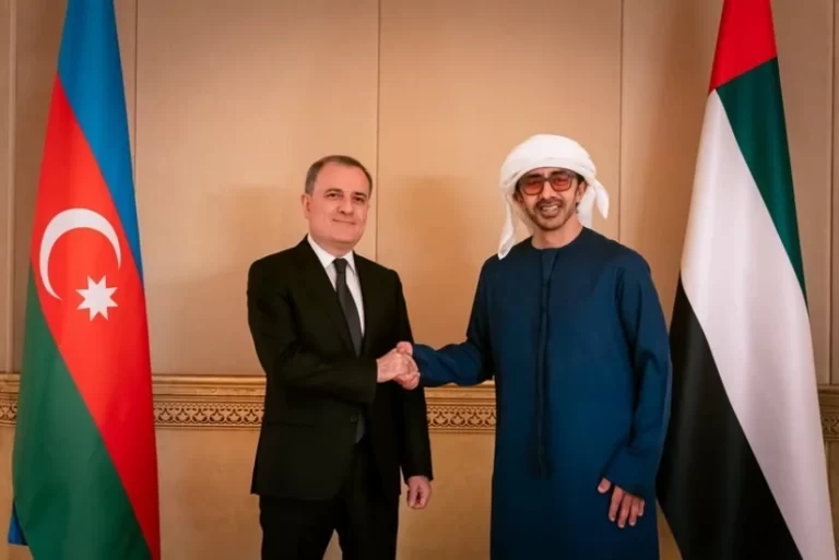 O8td0UGJ00vDn9UHSaclgZc66hsTmBZBuY4WB0FN_825