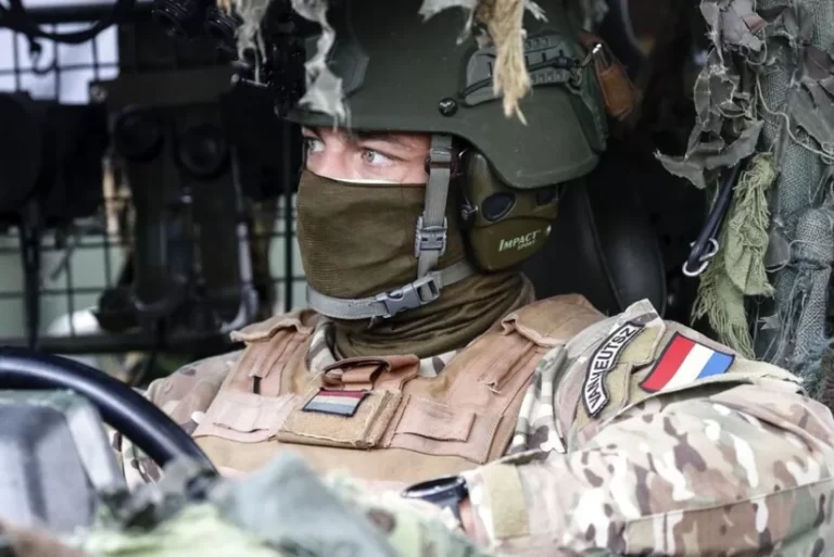 XurKXTGnhOmY4H2MxT27IcxpUhgm8tPjWfyOwZBw_825