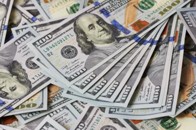 b778bd68-7fad-3a22-b10b-39a8c2477d33_825