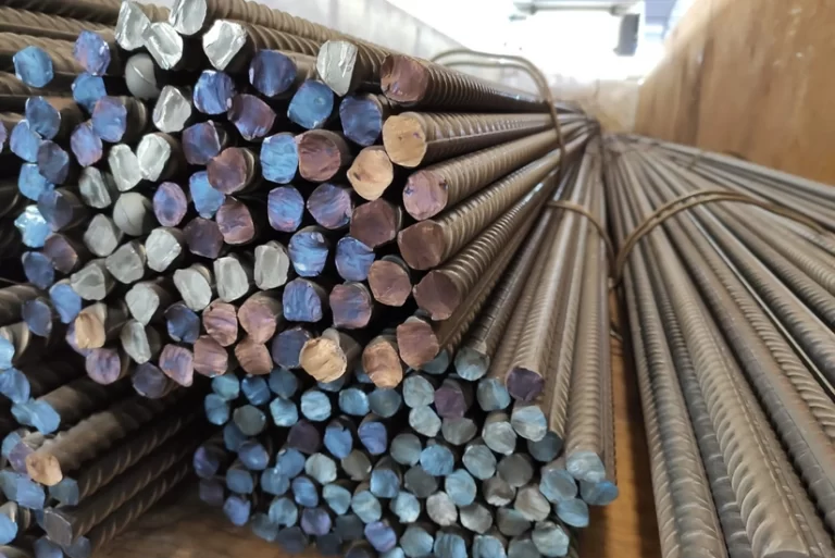 e8f6e99b-8325-34a8-aa8a-7935b62f4873_825