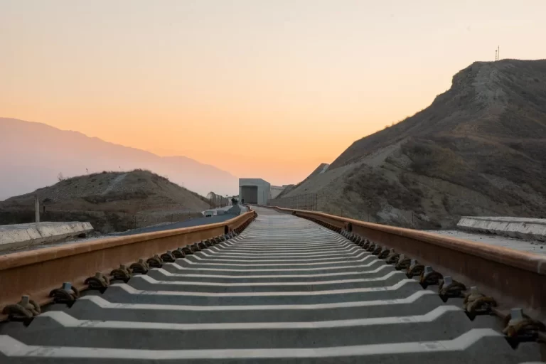 ltr9uVgFaDQCQH3nsmBFuswk3fHpCPpuiiAItxgp_1200 (1)