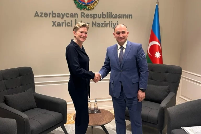 nJ9VF4UnDz6wm3rj2hra6Pd6B0AfyUaEFbhCPHoe_825 (1)