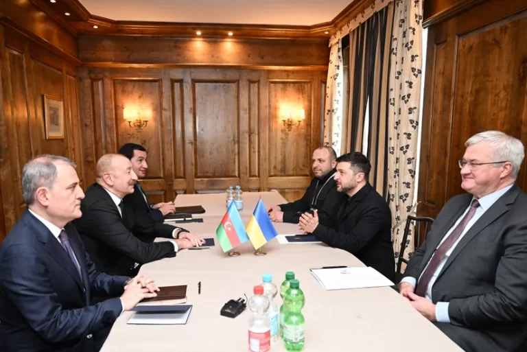 ndpLE90LIyklcgGK0a3gvduhdiXz4wb5BYph6Sjp_825