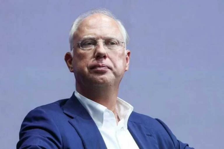 qhuMRrlH27gSrcei5cB6yFz5EeezBd5XxzfFEMTl_825