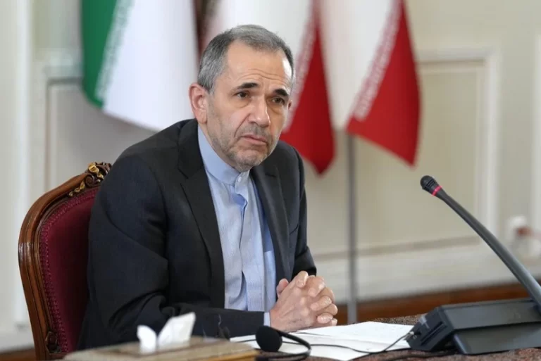 rzKVtIC4HI3fLFEmZRNKuePNcT3MEpF200lqm40J_825