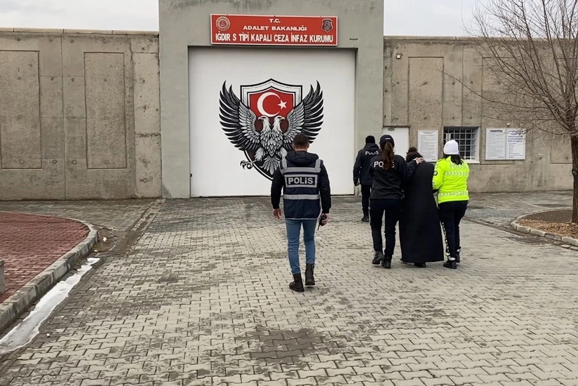 updN4gbOx4zwlAdz3DZdRiEYlKs4SKQcy98BYoVg_825