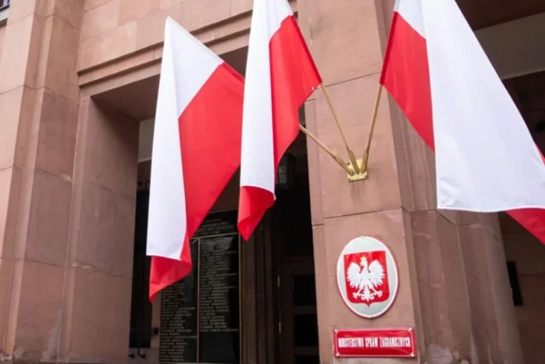 yVLRY34shZd3y9AlEVsUcKgHEfg2RhK5Bv9CfyHG_825