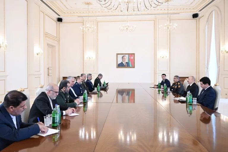 zVwLc0Mfi2J42VC0hFz84tHTpzFDPu91zHvRF0Ld_825