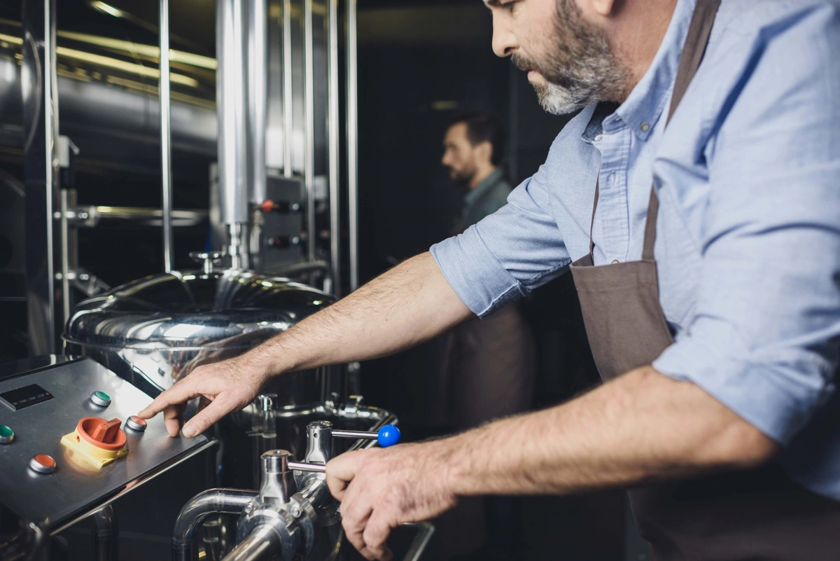 13ba859f-6c5c-309f-8a5f-4569b12ea981_1200