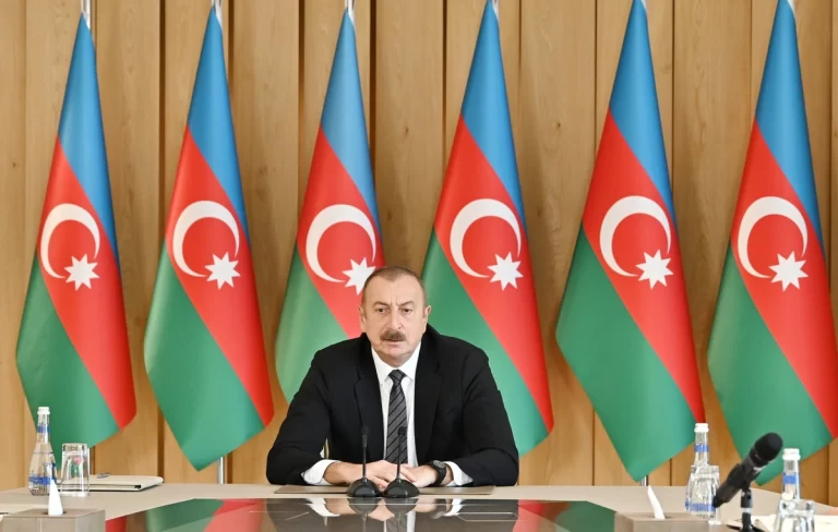 1df1e942-9463-326e-acb6-ff8e44300262_1200