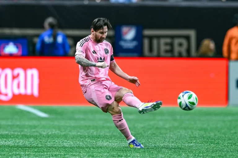 5d7a1558-6766-36ee-8f44-a2bc0beaf6b2_1200