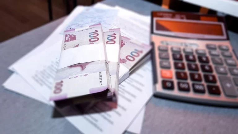 70e1a15c-45ca-3cad-a354-d3a9a53374b2_1200