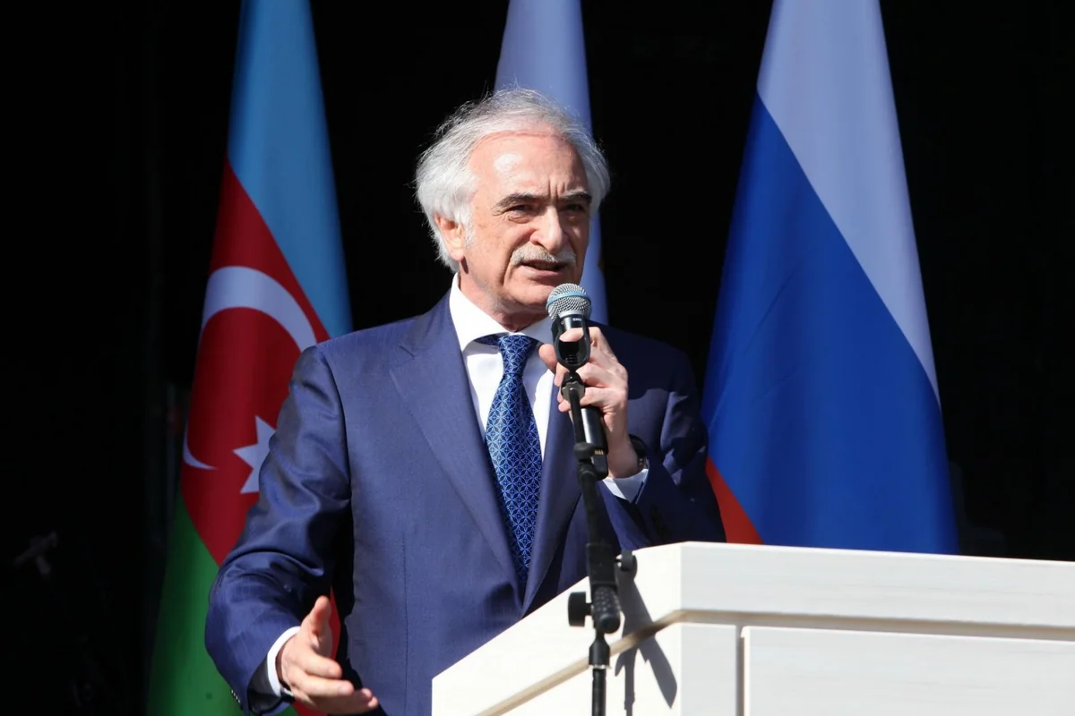 9135b301-413e-3865-bc70-d5236b9f0aaf_1200