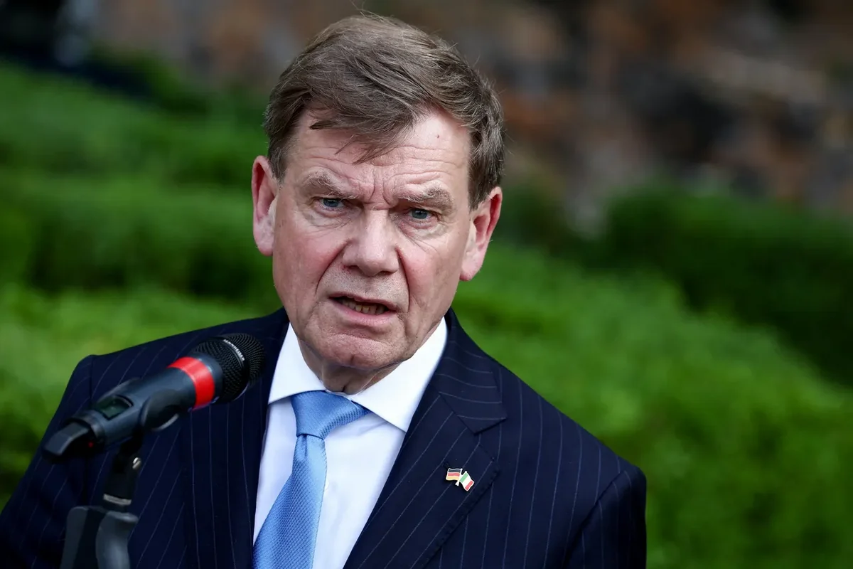 AkJ6DGgNcydRiK0gazYl7WvxVkEBetsRqrgHCfLz_1200