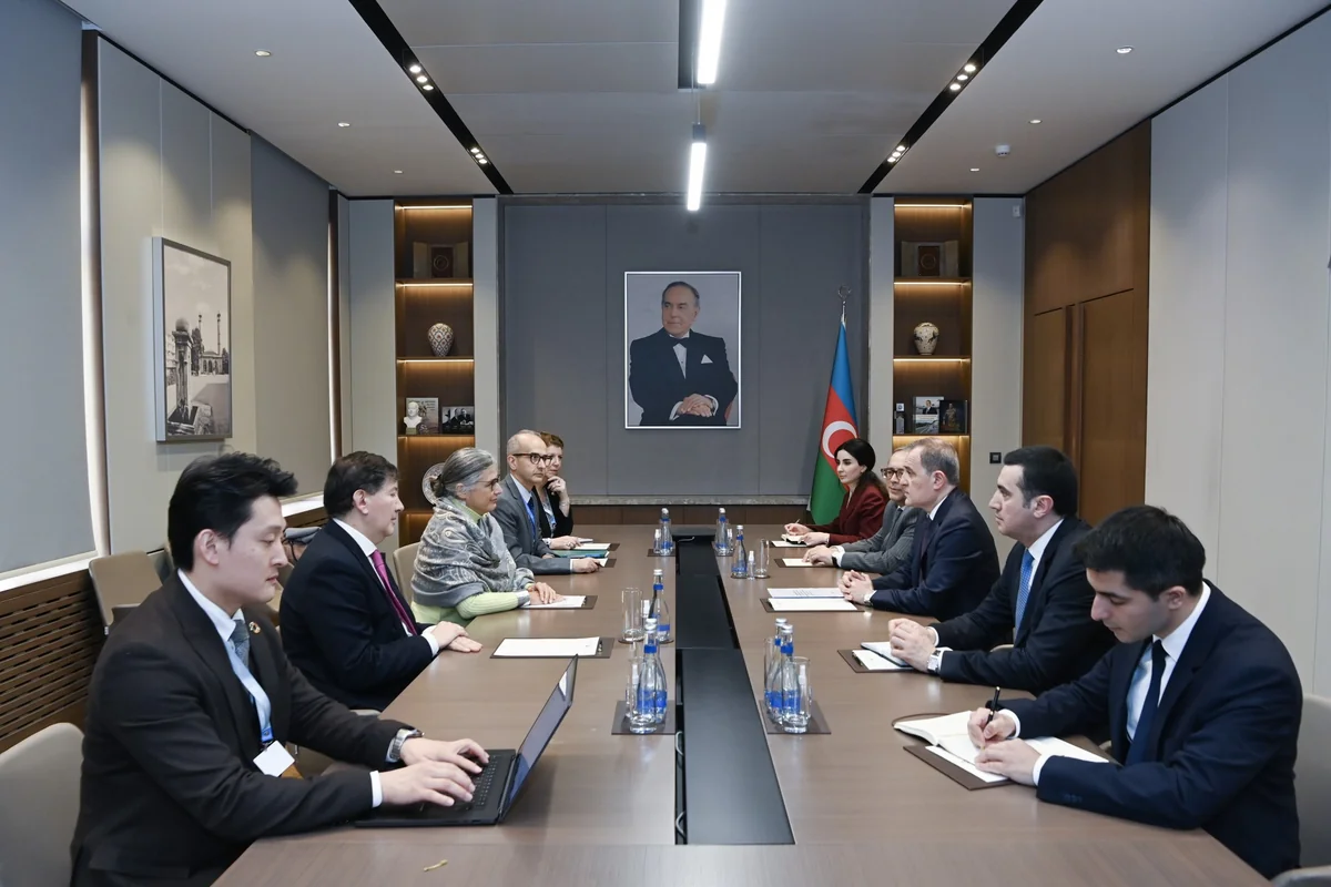 BH0c6d2uowUlzIIZNpwfcObChommQVRsG2Ej1mNa_1200 (1)