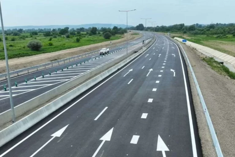 GEtCgjNtQPhricEtypoHvOLV3j1P9RGyA9OU0VeB_1200