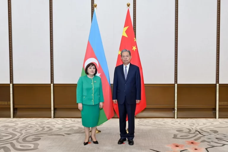 K5L9OJi4ZE8F34LI4twbQ37qsjFDC0c3ZBLdEJ8U_1200