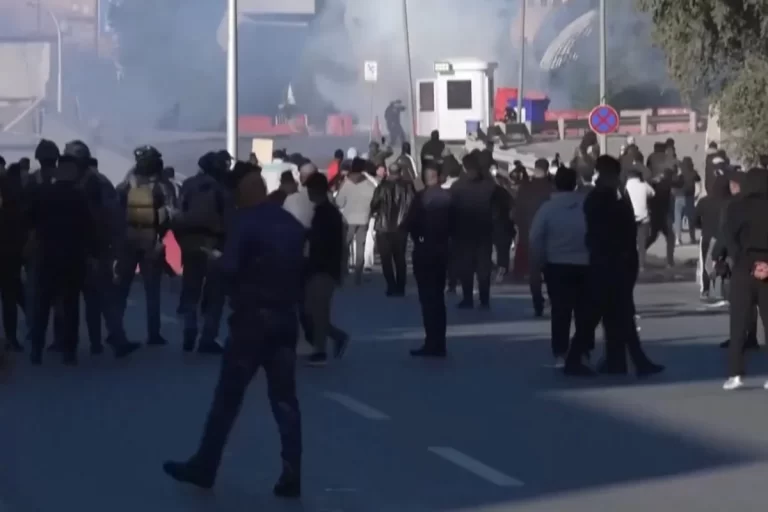 aTnaFujdKCWZCyte3D8Muy0W8urSkHFe7qadDAMW_1200