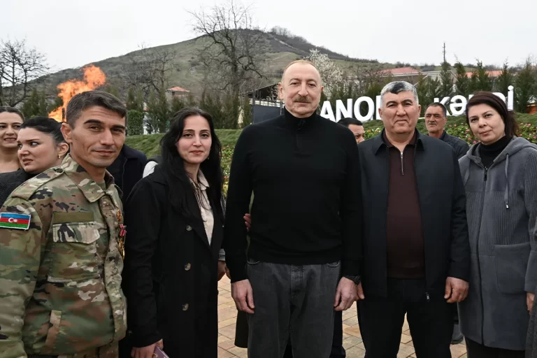 o0nfoJ9H62tk3cWzBpbjLGjes1WOrG0AHjbziDlQ_1200