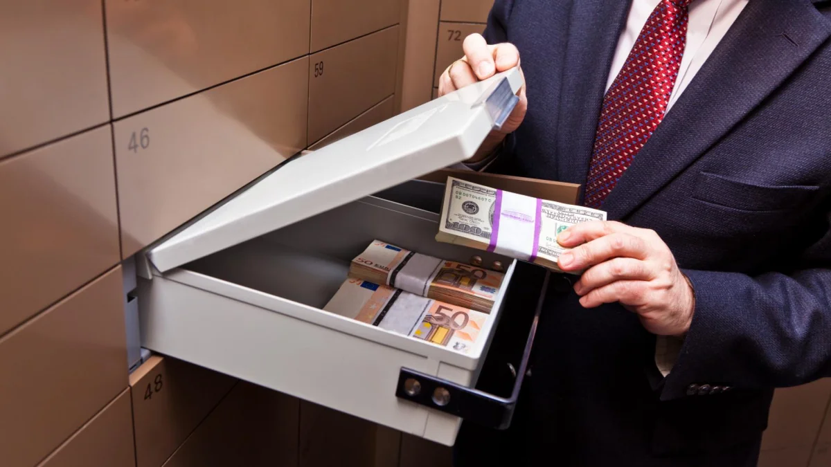 4447d77a-81d6-38c7-90c8-28dbfc801565_1200