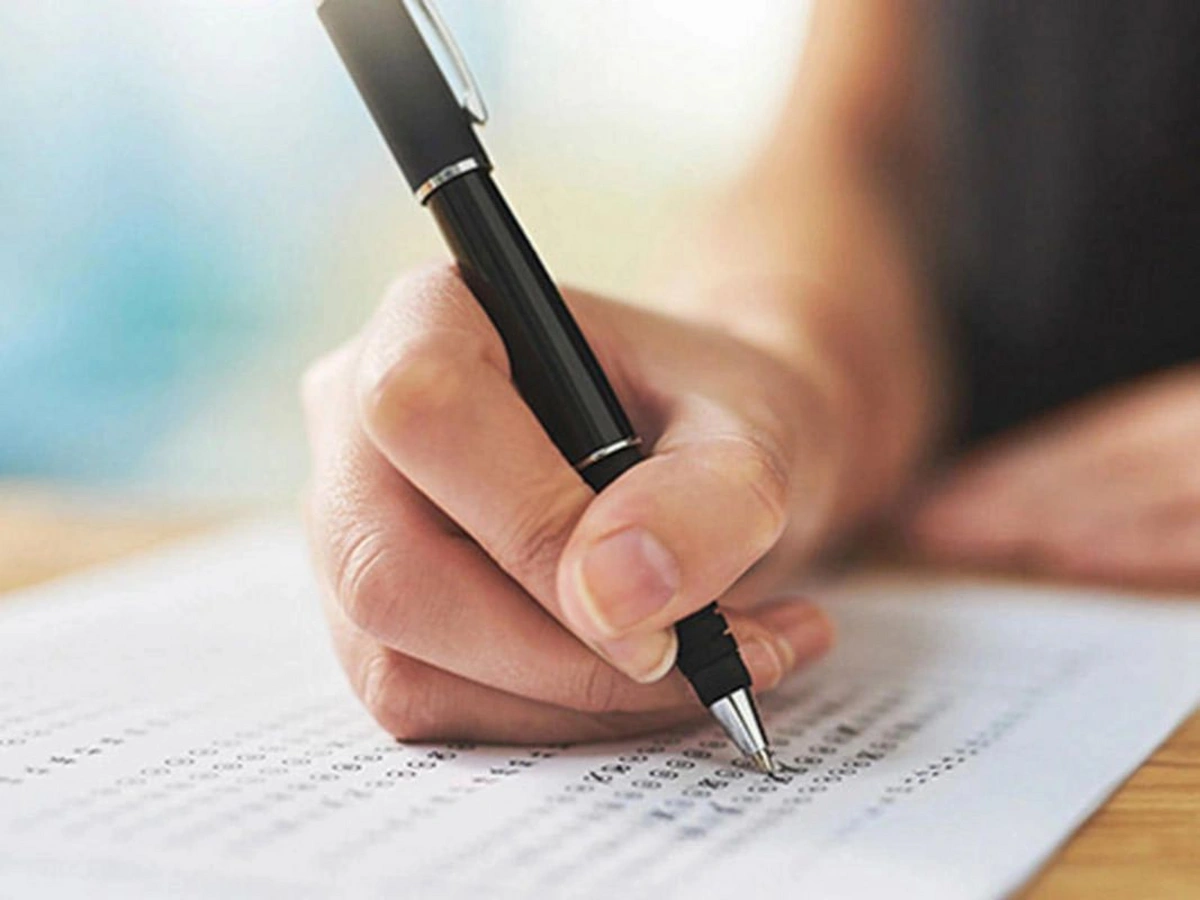 4af92464-7573-3c95-a433-81388eba9fa2_1200