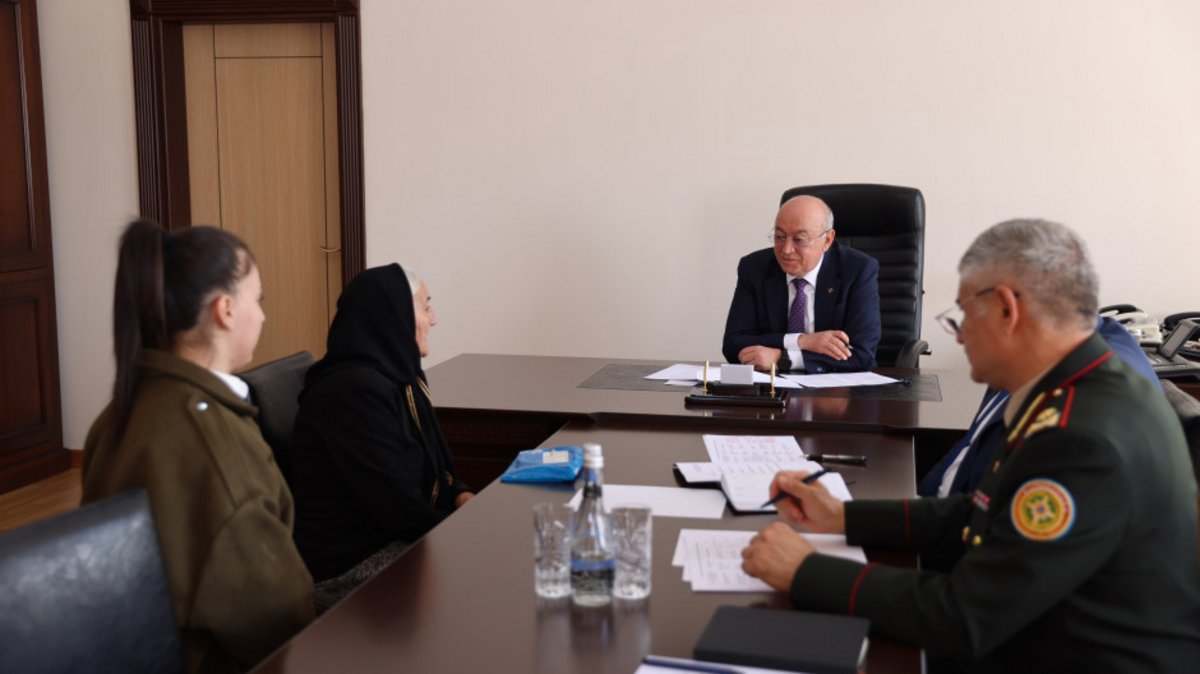 5CvpvTG9aMvXxuEVGOsmyTu3x6xj3Vc1SLitpslv_1200