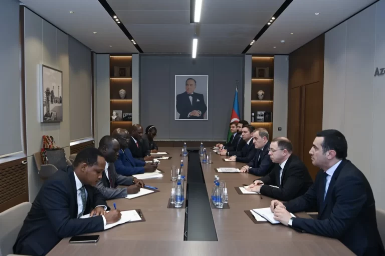 FkYu9ZhM2MeZOpPuRWHs6ujAg9cVlUIydCid641w_1200