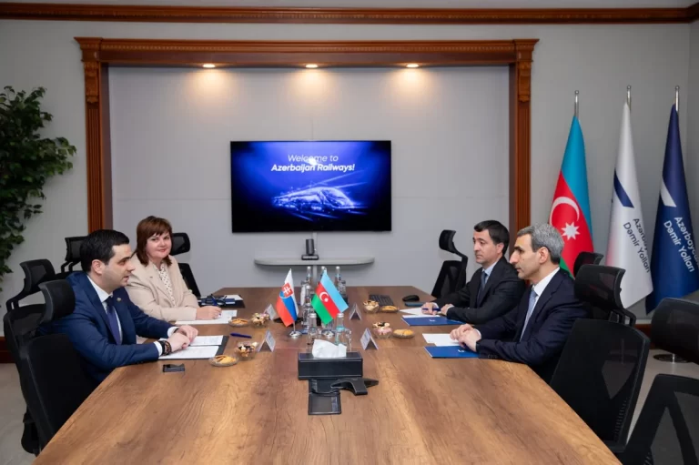 Q9sr7WqF6q2yZIh4fiQu144EU6KoVpBwi3MBHlvh_1200