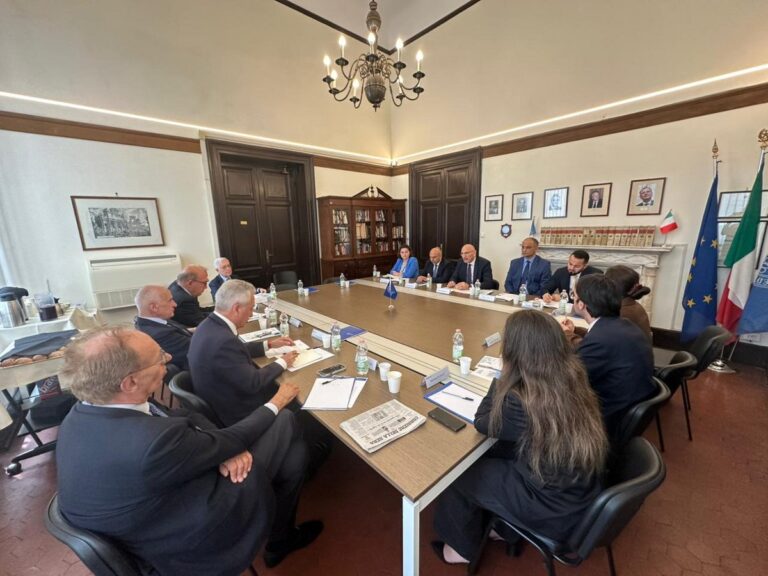 TtunPSqBCqRg32ROBOFVGuIg2dbasLi4Hx8cUVsA_1200