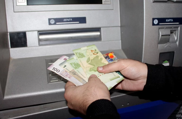 e98b9df1-ae7d-3134-96d2-2fe76951159d_1200