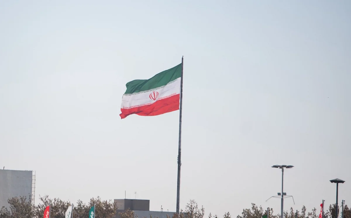 szzOPYpS5sHITEygLKuiZi3AOzeWFGQzFE8yo9e2_1200