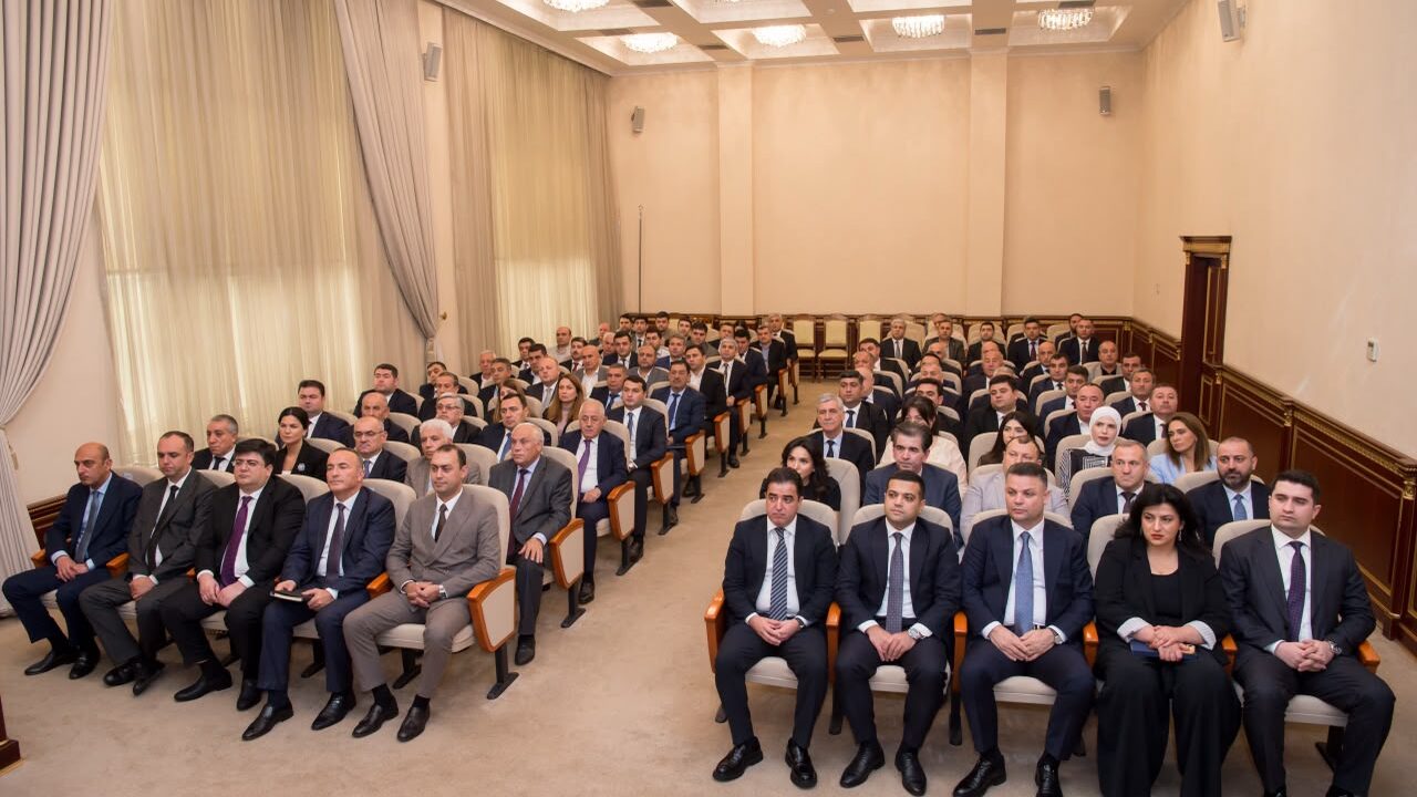 İri Şəhərlərin Su Təchizatının yeni icraçı direktoru kollektivə təqdim edildi